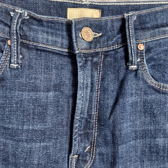 Mother Denim The Cha Cha Fray in Clean Sweep - Picture 7 of 12